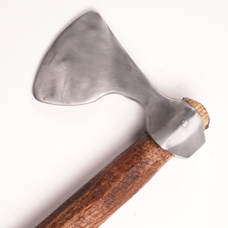 Axe type 2 close.jpg