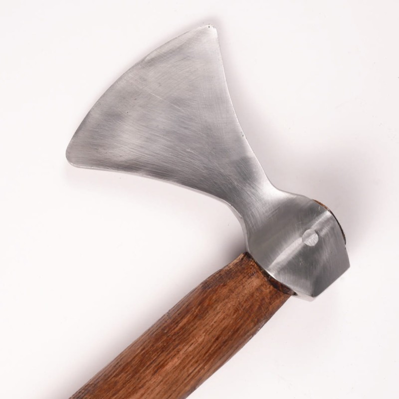 Axe type 1 close.jpg